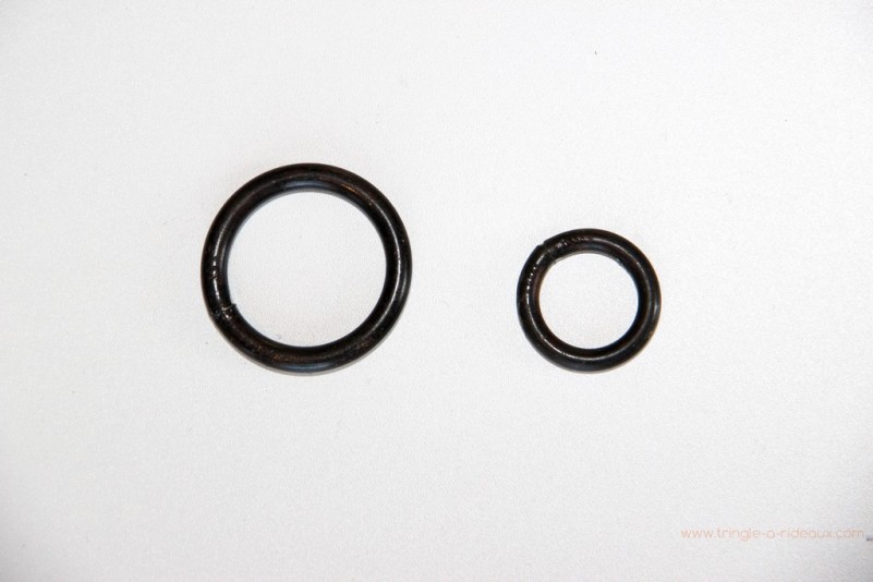 Anneaux grand modèle et petit modèle en fer forgé - test.tringle-a-rideaux.com