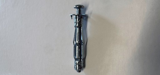 cheville métallique à expansion avec vis 01